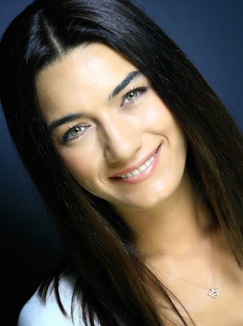 Hande Subaşı Saç Rengi ve Modelleri