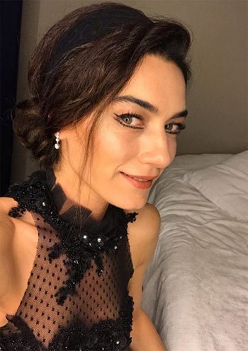 Hande Subaşı Saç Rengi ve Modelleri 9