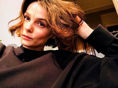 Büşra Develi Saç Rengi ve Modelleri 9
