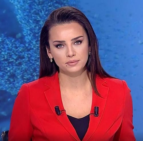 Burcu Kaya Koç Saç Rengi ve Modelleri 2