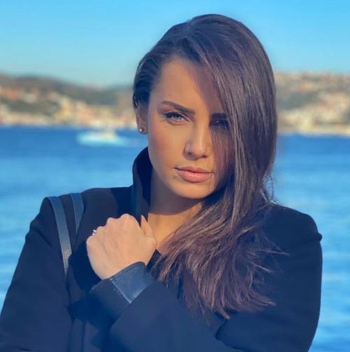 Burcu Kaya Koç Saç Rengi ve Modelleri 4