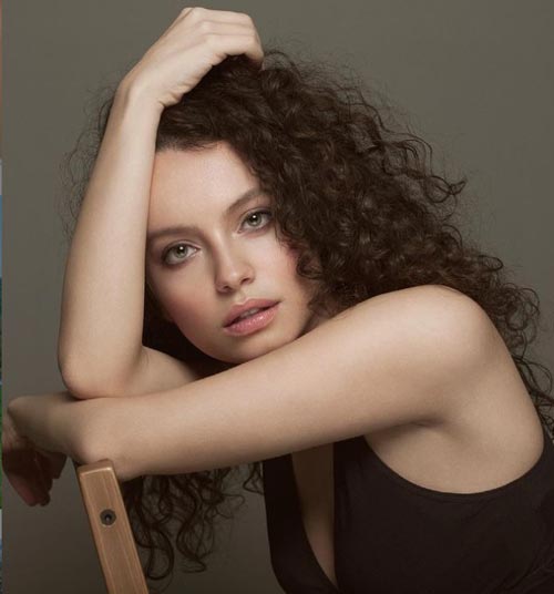 Gizem Arıkan Saç Rengi ve Modelleri 1