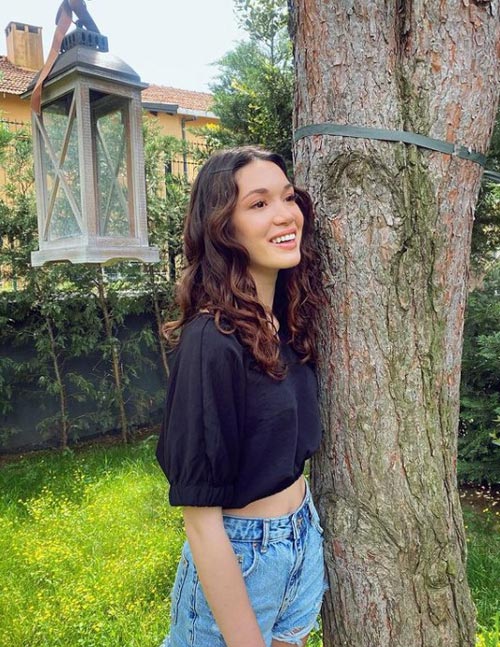 Hazal Subaşı Saç Rengi ve Modelleri 4