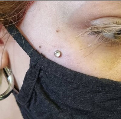 Yüz Piercingleri