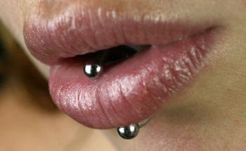 Yüz Tipinize göre Seçebileceğiniz 19 Yüz Piercing Modeli 19