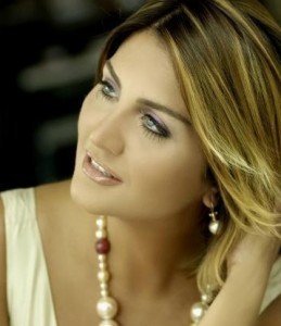 Sibel Can Saç Rengi ve Saç Modelleri 17