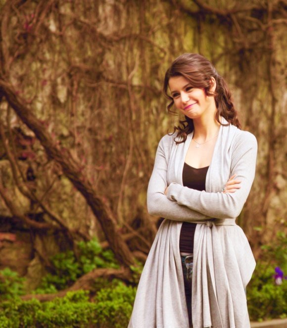 Beren Saat'in Saçları ve Makyajı 5