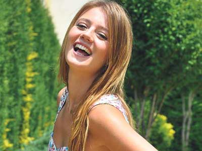 Gizem Karaca Saç Rengi