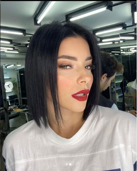 Merve Boluğur Makyajı Saç Rengi ve Modelleri 3