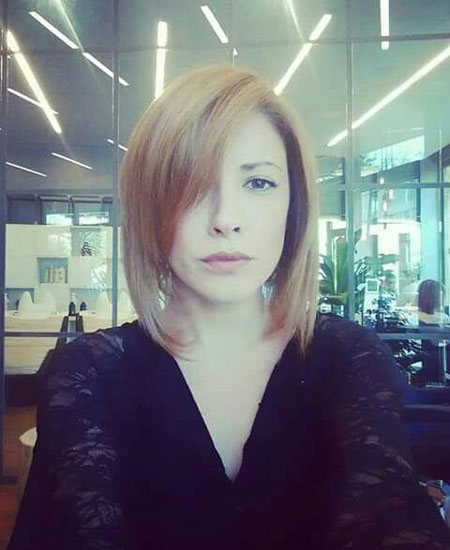 Açelya Topaloğlu Saç Rengi ve Modelleri 4