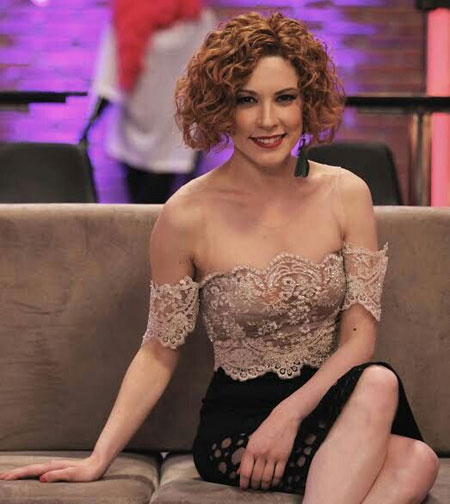 Açelya Topaloğlu Saç Rengi ve Modelleri 8