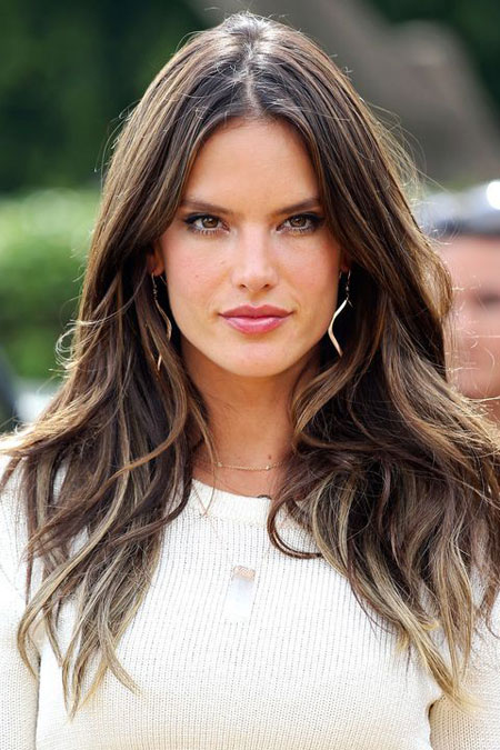 Alessandra Ambrosio Saç Rengi ve Modelleri 3