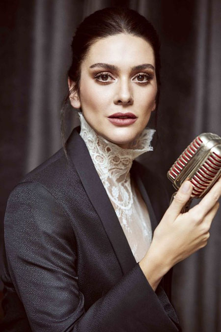 Bergüzar Korel Saç Rengi ve Modelleri 3