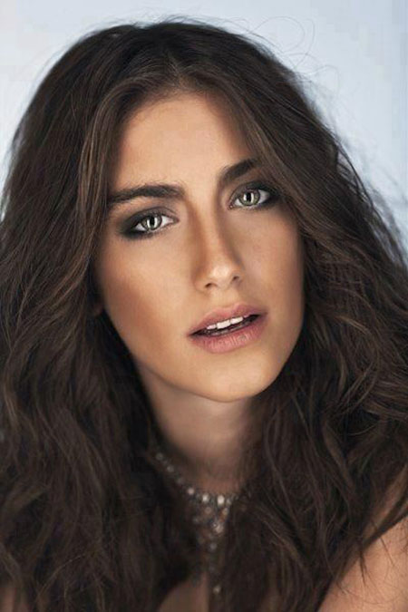 Hazal Kaya Saç Renkleri ve Modelleri 6