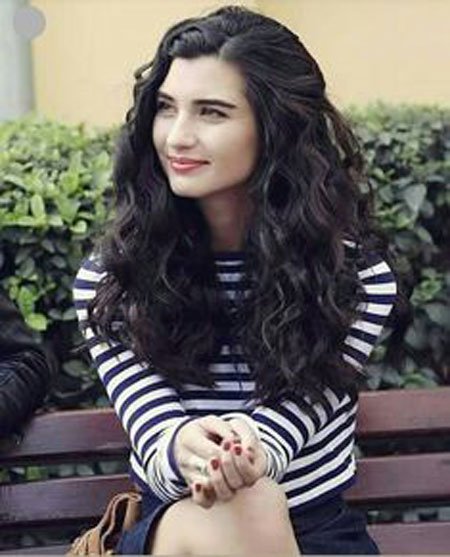 Tuba Büyüküstün Saç Rengi ve Modelleri 2