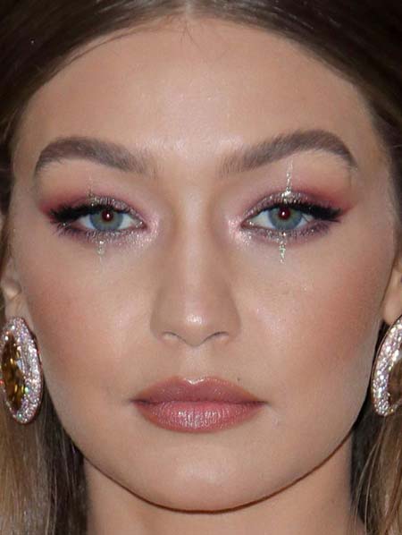 Gigi Hadid göz makyajı